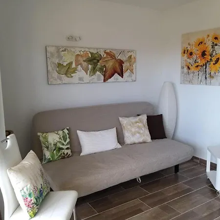 Neu Renoviert! Charmantes Und Gemuetliches Appartement Mit Balkon Und Meerblick Costa De Antigua Exterior photo