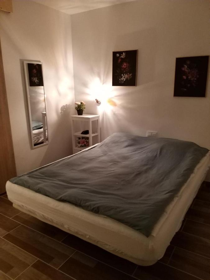 Neu Renoviert! Charmantes Und Gemuetliches Mit Balkon Und Meerblick Apartment